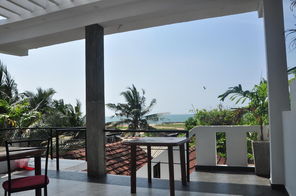 Petit Guest House Negombo Buitenkant foto