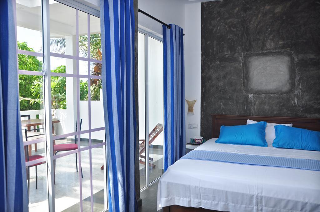 Petit Guest House Negombo Buitenkant foto