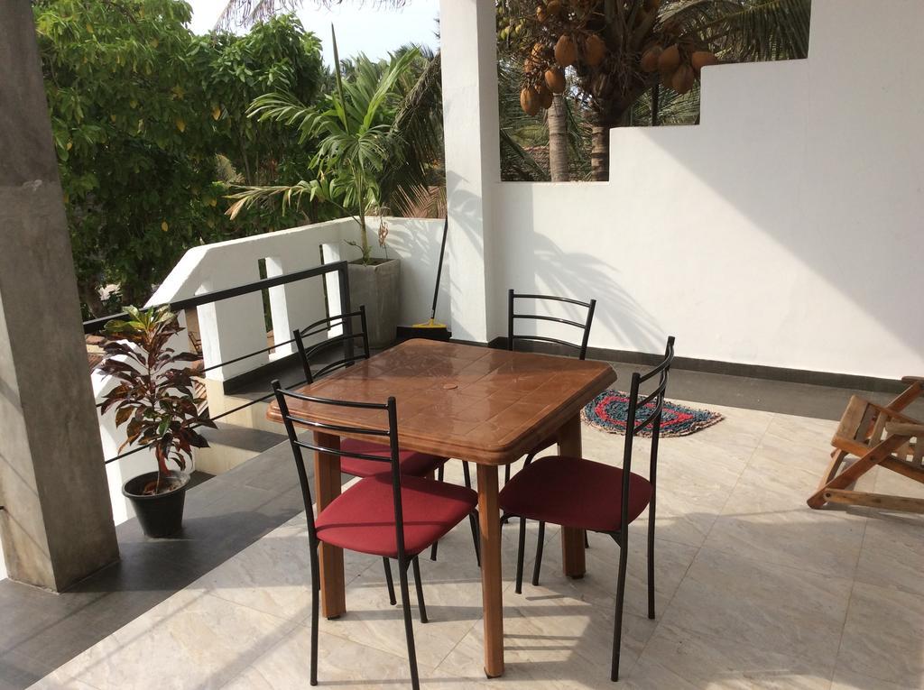 Petit Guest House Negombo Kamer foto