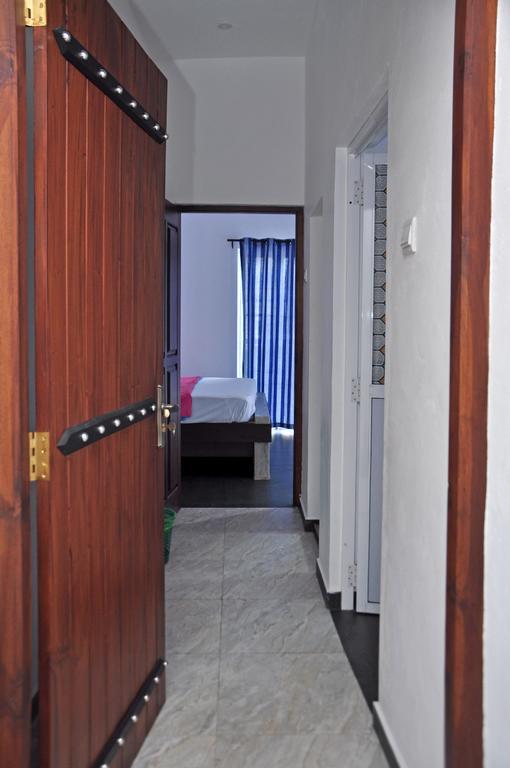 Petit Guest House Negombo Buitenkant foto